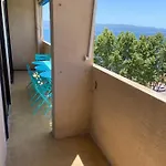 Magnifique: Beachfront T2 With Sea View And Private Parking