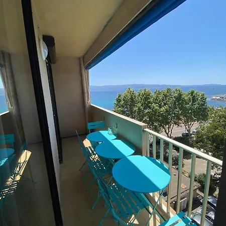 Ajaccio Magnifique T2 40m2 Centre Vue Au Bord De La Neuf 5 Personnes Clim Wifi Balcon Parking Prive Ferme * Ajaccio (Corsica)