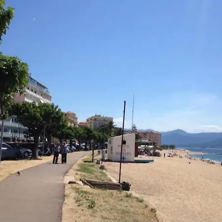 Apartment Ajaccio Magnifique T2 40m2 Centre Vue Au Bord De La Neuf 5 Personnes Clim Wifi Balcon Parking Prive Ferme Ajaccio (Corsica)
