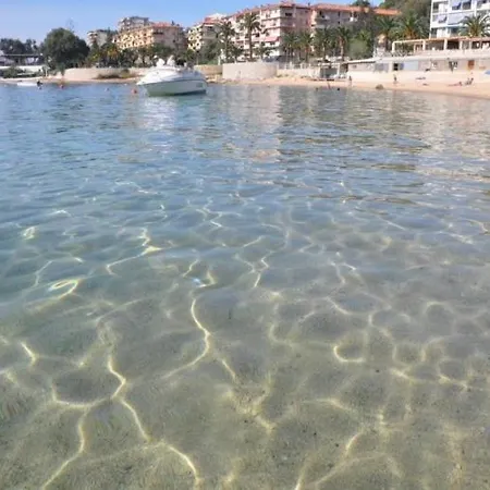 Magnifique: Beachfront T2 With Sea View And Private Parking *