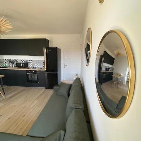 Magnifique: Beachfront T2 With Sea View And Private Parking *