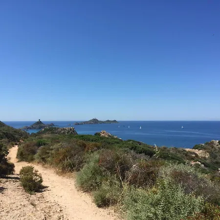 Apartment Magnifique: Beachfront T2 With Sea View And Private Parking