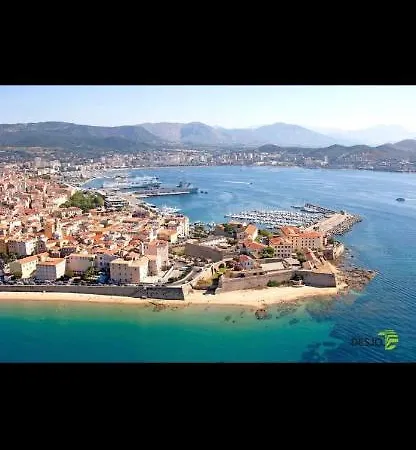 Apartment Ajaccio Magnifique T2 40m2 Centre Vue Au Bord De La Neuf 5 Personnes Clim Wifi Balcon Parking Prive Ferme