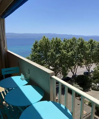 Magnifique: Beachfront T2 With Sea View And Private Parking Apartment Ajaccio (Corsica)