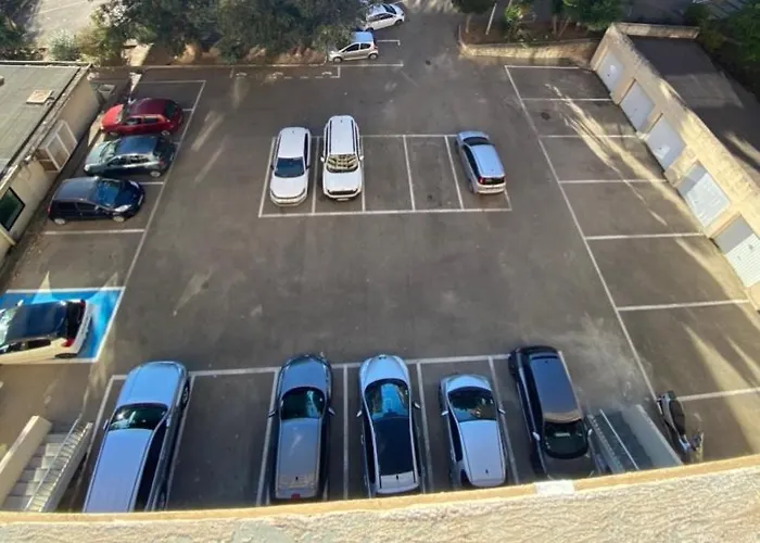 Magnifique T2 40m2 Centre Vue Au Bord De La Neuf 5 Personnes Clim Wifi Balcon Parking Prive Ferme 阿雅克肖