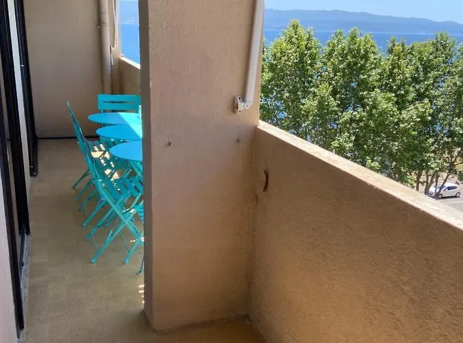 Magnifique T2 40m2 Centre Vue Au Bord De La Neuf 5 Personnes Clim Wifi Balcon Parking Prive Ferme